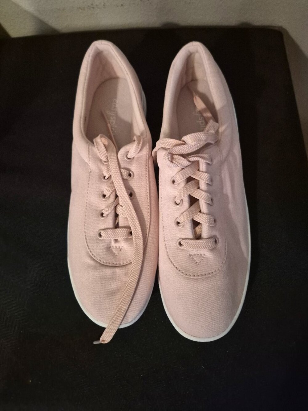 Easy Spirit Pink Tennis Shoes 9.5 NWOT